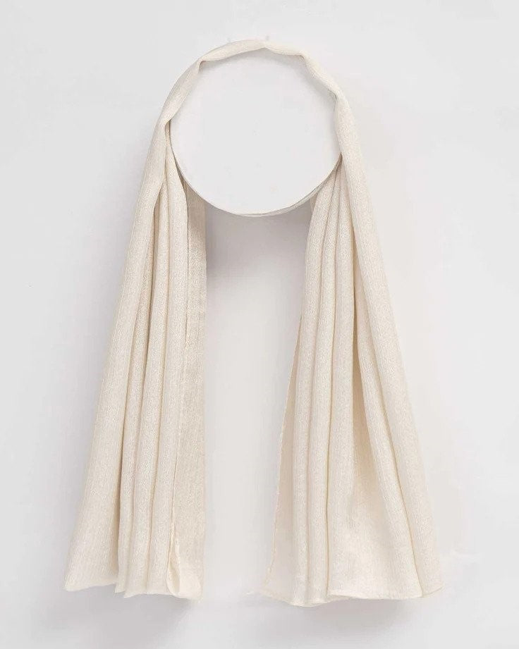 Essential Silk Stoler - Pearl