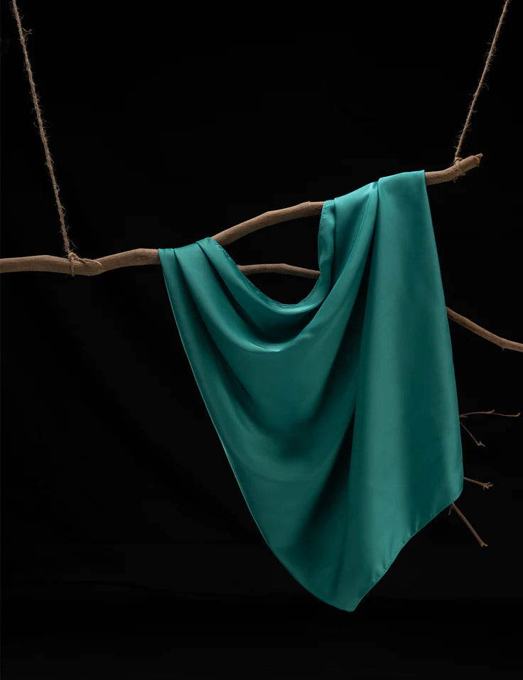 Stain Silk Hijab/Stoler - Teal Blue